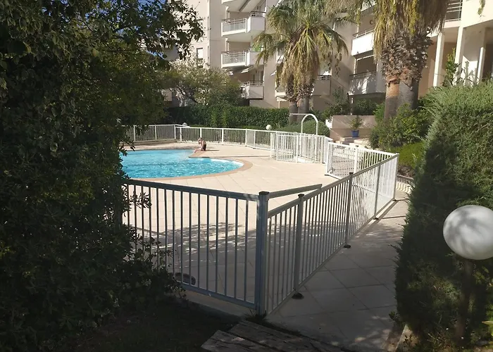 Saint-Raphael Acquarine Cove