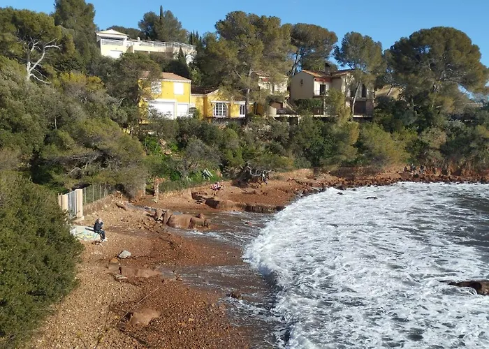 Saint-Raphael Acquarine Cove